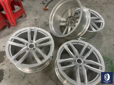 아우디 A7 50TFSI 20인치 다이아몬드 커팅 가공을 이용한 블랙 폴리시 커스텀 투톤 휠도색 + 심각한 부식 제거 후, 카본 세라믹 골드(오렌지 골드) 캘리퍼 도색 작업까지_! / 용인 처인구