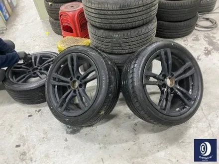 BMW F30 320i 휠도색 불량 재작업 약품 박리 후, 하이그로시 블랙 + 부식 제거 후, 블루 캘리퍼 도색 + 허브 방청 코팅 / 용인 처인구