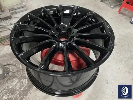 벤츠 GLE450 타 업체 잘못된 수리 도색 이력 / 기존 페인트 제거 (약품 박리) 후, 마차휠 블랙 유광 휠도색 + 레드 캘리퍼 도색 / 용인 처인구