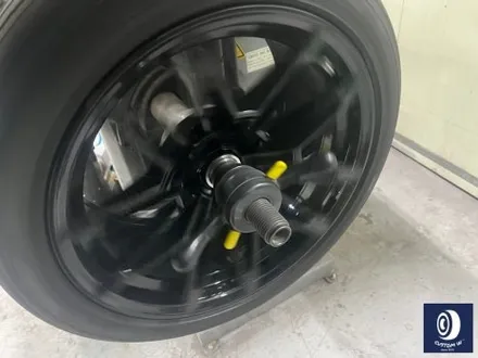 BMW G87 M2 930M 휠 상처 수리 후, 하이그로시 블랙 (검정 유광) 휠도색 / 용인 처인구