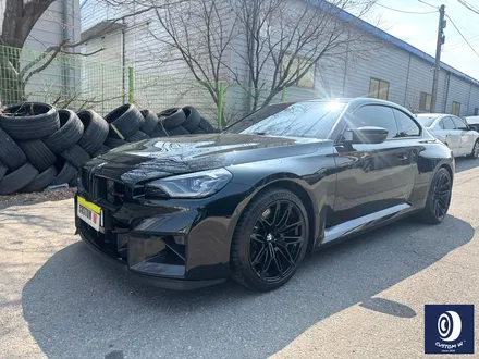 자주 입고 되는 BMW G87 M2_!! 930M 하이그로시 블랙 (검정유광) 깔끔하게 휠도색~~ : - ) / 용인 처인구