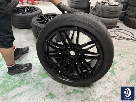 유니크한 차량_!! / BMW G99 M5 투어링 제트 블랙 / 하이그로시 블랙 (검정 유광) 휠 도색 / 용인 처인구