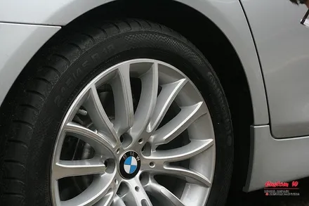 결국 또 콜라보... BMW M5와 520D 럭셔리 1개씩의 휠수리(다이아몬드컷팅 휠복원) / 용인 처인구