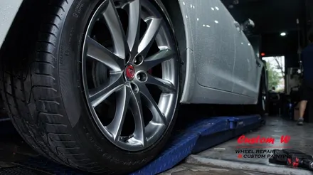 재규어 XJL 고스트크롬 휠도색과 레드 캘리퍼도색(로고 JAGUAR) / 용인 처인구