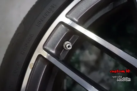 벤츠 AMG GT 그레이 폴리싱 휠을 GT S 휠처럼 맷블랙 휠도색 + 레드 캘리퍼도색. / 용인 처인구