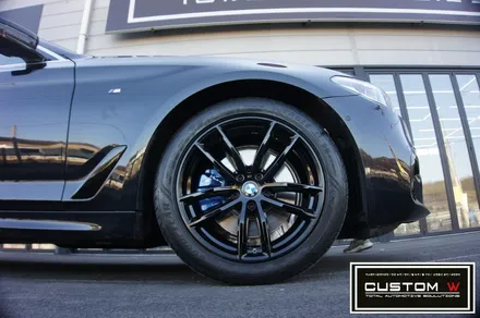 BMW G30 520D 블랙유광 휠도색,캘리퍼도색. / 용인 처인구
