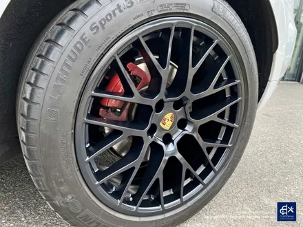 포르쉐 마칸 GTS 휠수리 후 젯블랙 휠도색 / 용인 처인구
