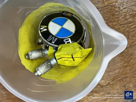 이런 상태의 캘리퍼도 살려냅니다! BMW F15 X5 30d 휠수리 후 블랙유광 휠도색 + 블루 캘리퍼 도색 및 허브 방청 / 용인 처인구