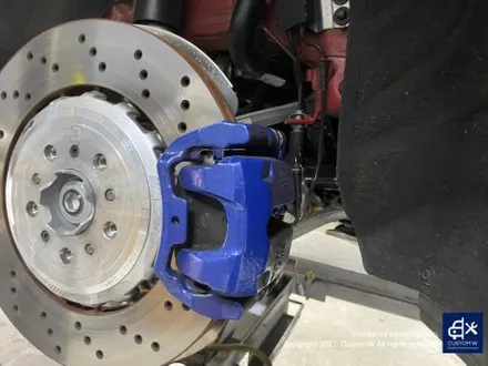 너무 멋진 토론토 레드 컬러 BMW G87 M2 스페셜 에디션   930M 휠 블랙 유광 도색 + 레드 캘리퍼 도색_! / 용인 처인구