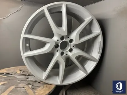 벤츠 W213 E43 AMG 휠 상처 수리 후 사틴 블랙 (무광 검정 / 매트 블랙) 휠 복원 도색 + 카본 세라믹 골드 캘리퍼 도색 / 용인 처인구