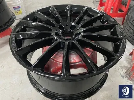 벤츠 GLE450 타 업체 잘못된 수리 도색 이력 / 기존 페인트 제거 (약품 박리) 후, 마차휠 블랙 유광 휠도색 + 레드 캘리퍼 도색 / 용인 처인구