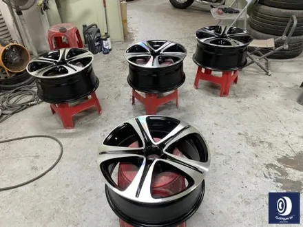 벤츠 W213 E300 18인치 휠 상처 수리 후, 다이아몬드 커팅 가공을 이용한 블랙 폴리시 휠 만들기_! / 용인 처인구