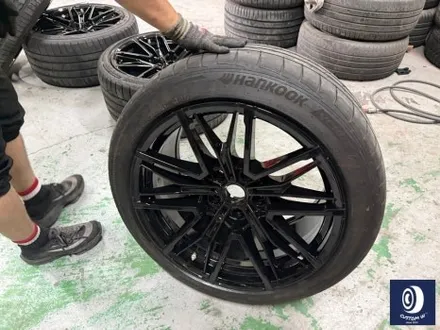 유니크한 차량_!! / BMW G99 M5 투어링 제트 블랙 / 하이그로시 블랙 (검정 유광) 휠 도색 / 용인 처인구