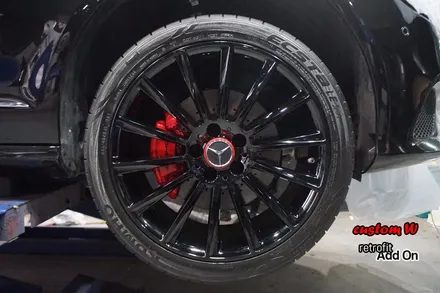 벤츠 W218 CLS250d 블랙유광 휠도색과 레드 캘리퍼도색. / 용인 처인구