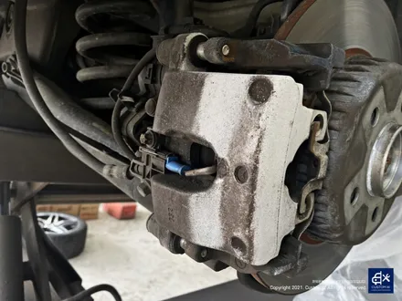 벤츠 W205 C200d 휠수리 후 블랙유광 휠도색 + 레드 캘리퍼 도색 / 용인 처인구