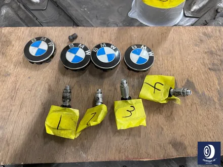 BMW 휠.. 왜 이렇게 만들까... 휠에 장착된 플라스틱 커버는 무슨 의미가 있나? 경량화? 디자인? 신형 740D 신0차 출고 작업 휠 커버 + 휠 블랙 도색 + 캘리퍼  도색 / 용인 처인구