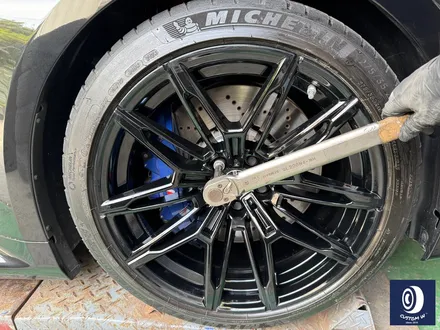 BMW G87 930M 하이그로시 블랙 (검정 유광) 휠도색 / 용인 처인구