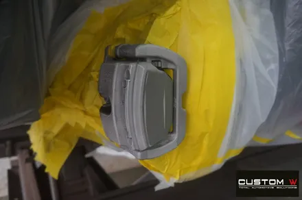 매일 같이 입고 되는  벤츠 GT43 AMG 4 도어 골드 캘리퍼 도색, 하이그로시 블랙 검정 유광 휠도색. / 용인 처인구