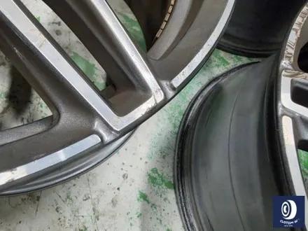벤츠 W213 E300 AMG 라인 19인치 휠 상처 수리 후, 건메탈 그레이 휠 도색 / 용인 처인구