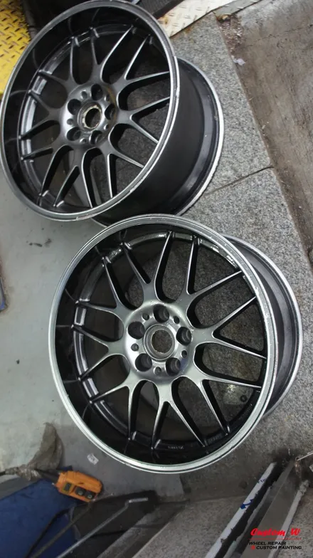 이제는 세월속의 차량이 되었지만 여전히 멋진 BMW E39 540 차량의 BBS RGR 휠수리 및 고스트크롬 도색. / 용인 처인구