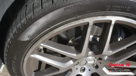 벤츠 AMG 라면 스포티한 블랙 휠과 레드 캘리퍼 조합을! 벤츠 GLE 63 AMG 블랙유광 휠도색, 레드 캘리퍼도색 작업기. / 용인 처인구