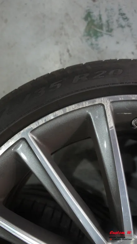 벤츠 S500 상처난 휠 다른 휠과의 이질감없도록 다이아몬드컷팅 휠수리. / 용인 처인구