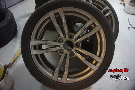 BMW 320d 441m휠 블랙유광 휠도색, 방청효과와 드레스업을 위한 레드 캘리퍼도색. / 용인 처인구