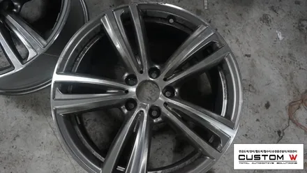 BMW 428i 순정 건메탈 폴리시 휠을 다이아몬드컷팅 휠수리를 이용해서 휠수리 하면서 블랙폴리시 휠로 멋지게 체인지! / 용인 처인구