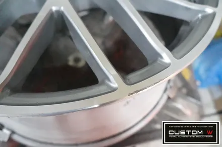 벤츠 A45 AMG 상처수리후, 블랙유광(하이그로시 블랙) 휠도색.! 분당 용인 수입차 벤츠 휠수리복원 휠도색 커스텀W.! / 용인 처인구