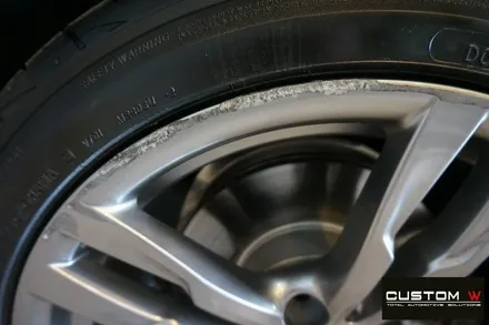 BMW 320i 441M 휠 상처 수리 후, 블랙 유광 휠도색 그리고 부식 녹 제거 후, 캘리퍼 도색 작업 까지.! / 용인 처인구