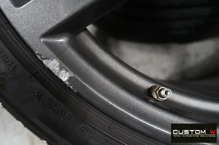 재방문 주신 고객. BMW G12 740LI 휠 상처 수리 후, 건메탈 휠복원 도색. / 용인 처인구