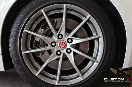 재규어 F-타입(F-TYPE) 블랙유광 휠 도색, 레드 캘리퍼 도색 / 용인 처인구