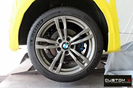 BMW 320i M패키지 블랙유광 휠도색 + 허브 방청 레드 캘리퍼 도색 / 용인 처인구
