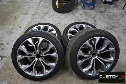 BMW X6 30d 휠 상처 수리 후 블랙유광 휠도색 + M 퍼포먼스 블루 캘리퍼 도색 / 용인 처인구