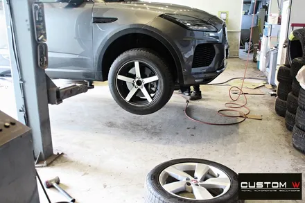 재규어 E페이스(E-PACE) 휠 상처 수리 후 블랙유광 휠도색 / 용인 처인구