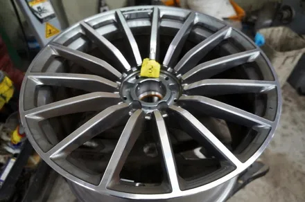 벤츠 GT43 AMG 블랙유광 휠도색 + 카본 세라믹 골드 캘리퍼 도색 / 용인 처인구