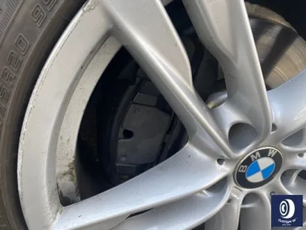 BMW 640D 373M 20인치 휠 수리 도색 불량 약품 박리 / 페인트 제거 후, 블랙 유광 휠 도색 재작업 + 레드 캘리퍼 도색 / 용인 처인구
