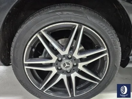 벤츠 V클래스 V300D 휠 상처 수리 후, 블랙 유광 휠도색 + 손상된 타이어 신품으로 교체 작업까지_! / 용인 처인구