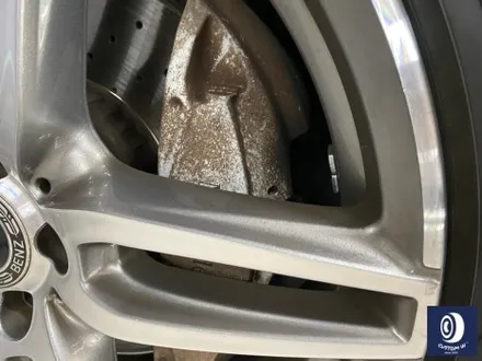 벤츠 W213 E300 엄청난 부식_! 제거 후, 레드 캘리퍼 도색 / 난관을 해결하고 성취감과 뿌듯함을 주셔서 감사합니다 /이제는 부식 걱정 없어요~: -) / 용인 처인구