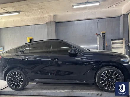 BMW X6 40i 신차 출고 작업 / 915M 블랙 휠도색 + 레드 캘리퍼 도색 / 용인 처인구