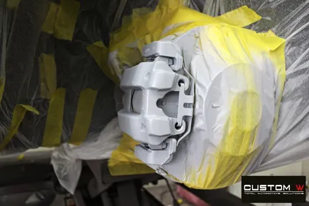 기존 고객님 BMW F30 320i 휠 상처 수리 후 블랙유광 휠도색 + 부식 제거 후 레드 캘리퍼 도색 / 용인 처인구