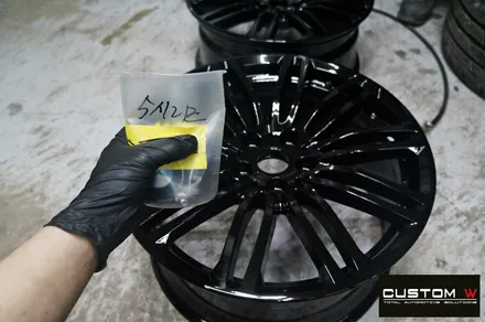 BMW 530d 664M 기존 잘못된 수리 도색 이력 약품 박리 후 블랙유광 휠도색 / 용인 처인구
