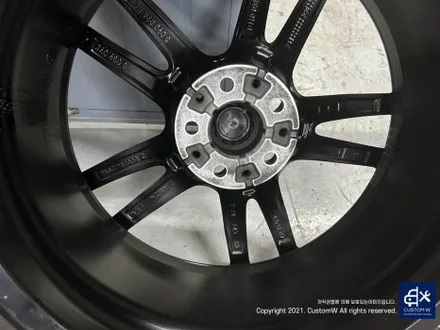 BMW G20 330e 상처가 많은 19인치 휠수리 후, 사틴 블랙 (aka. 맷블랙 MATT BLACK / 무광 블랙) 휠도색 / 용인 처인구