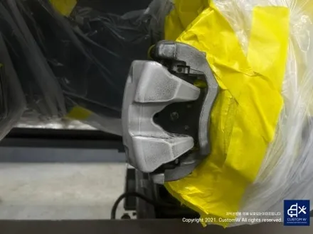 BMW G30 520D 휠 상처 수리 후, 유광 블랙 휠도색 그리고 레드 캘리퍼 도색 작업까지_! / 용인 처인구