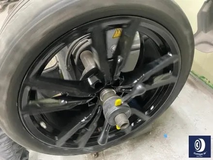 BMW X6 M50i 747M 22인치 휠 상처 수리 후, 블랙 유광 도색 / 용인 처인구