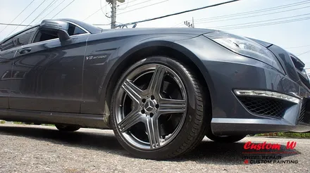 뭔가 이상하고 지저분한 컬러의 벤츠 CLS 63 AMG 휠을 다시 고스트크롬으로 고급스럽게 휠도색. / 용인 처인구