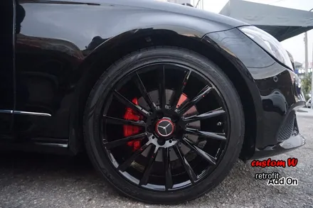 벤츠 W218 CLS250d 블랙유광 휠도색과 레드 캘리퍼도색. / 용인 처인구