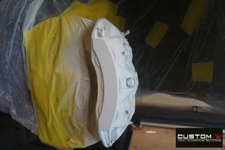 벤츠 GLE63AMG 잘 못된 휠수리 도색 이력이 있는 휠 박리 후 투톤 휠도색  재작업 ,  애시드 그린 (형광) 캘리퍼도색. / 용인 처인구