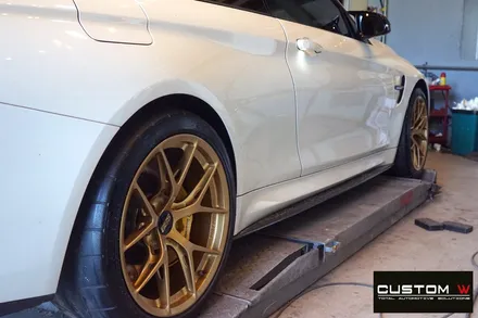 BMW M4 잘 못된 휠 수리 도색이력이 있는 BBS FI-R 단조휠 약품 박리 후, 페라리 골드 컬러 휠도색 재작업. / 용인 처인구