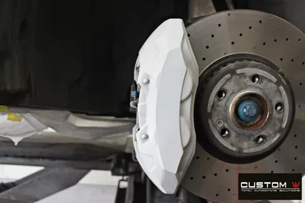벤츠 GLC43 AMG 휠 상처 수리 후 블랙유광 휠도색 + 카본 세라믹 골드 캘리퍼 도색 / 용인 처인구
